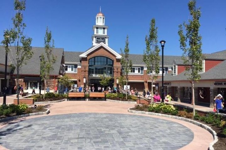 Discover a shopper's paradise at Woodbury Common Premium Outlets where open spaces and stylish boutiques create an ideal backdrop for a day of unbeatable deals and memorable finds.